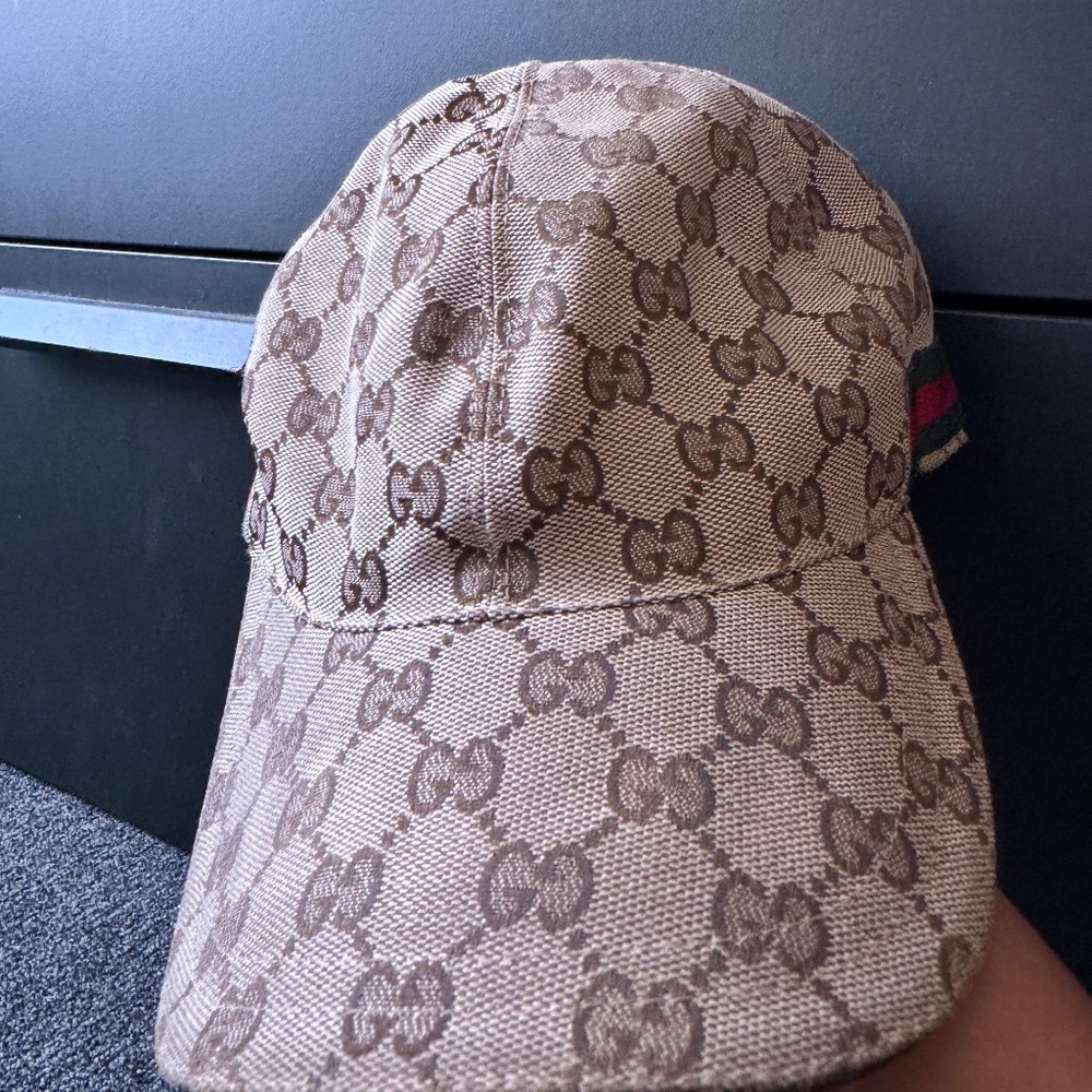 Gucci Cap - Picture 2 of 3